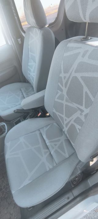 Ford Tourneo AVERIADA