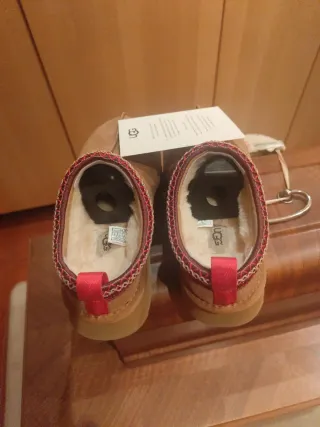 Tazz II UGG,me quedan grandes y no me las devuelve