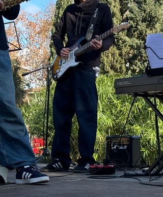 Clases de guitarra, piano y música