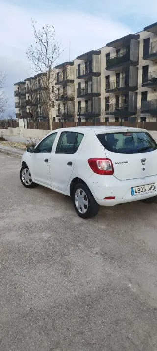 Dacia Sandero 2015