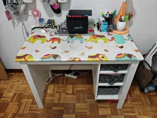 Escritorio para niños (brusali)