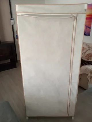 Armario de tela de 1,60 de alto x 0'75 de ancho