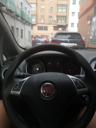 FIAT PUNTO EVO 2011 – 150.000 KM – MOTOR AVERIADO