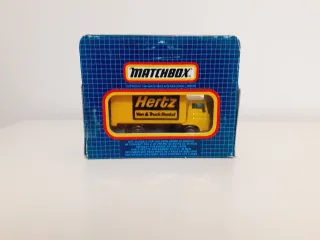 Camión Matchbox Commando Hertz