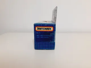 Camión Matchbox Commando Hertz