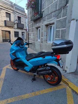 Gilera GP800 Maxi Scooter