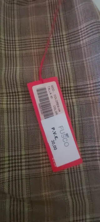 Falda cortita cruzada