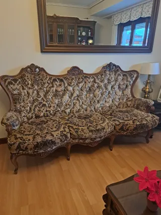 Tresillo y 2 butacas clásicas estilo Luis XV