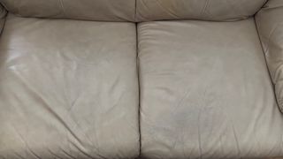 Sofá de Piel Beige 3+2