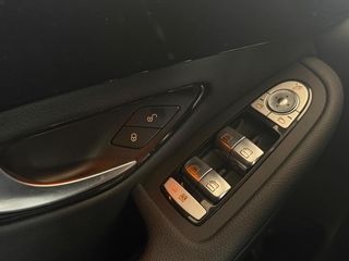 Mercedes-Benz GLC 300d *GRIS MATE* 2020