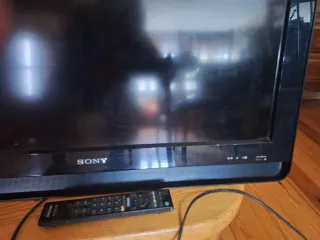 Televisor Sony Bravia 40 TDT + Cables