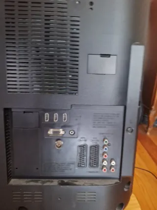 Televisor Sony Bravia 40 TDT + Cables