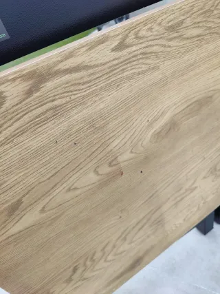 MESA DE TRABAJO PLEGABLE CON PANEL FRONTAL