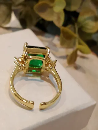Anillo piedra esmeralda