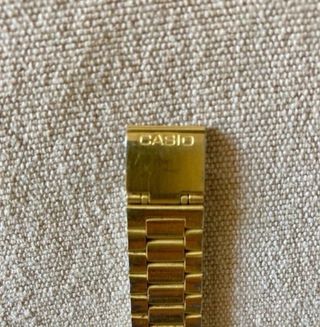 Reloj Casio dorado
