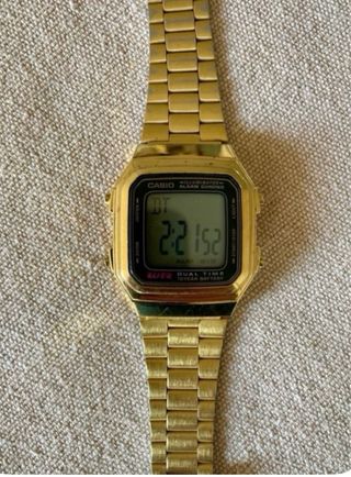 Reloj Casio dorado