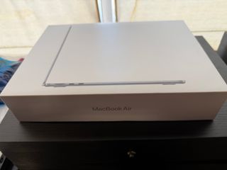 MacBook Air M2 (2022) - 8 GB RAM / 256 GB SSD