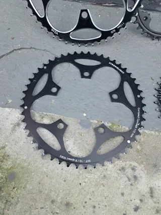 Platos de distintas medias a 2/3/5€