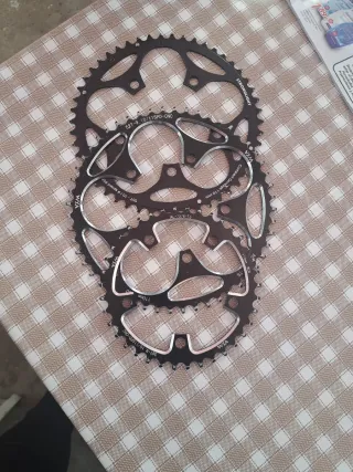 Platos de distintas medias a 2/3/5€