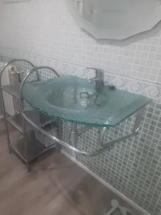 Conjunto espejo + lavabo cristal + estanterias