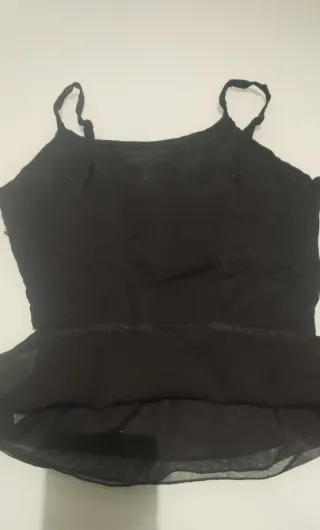 Top negro con pedreria