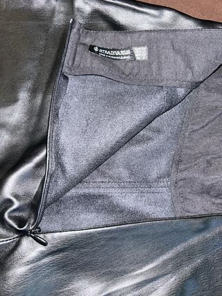 Falda pantalón estilo piel invernal negra talla 36