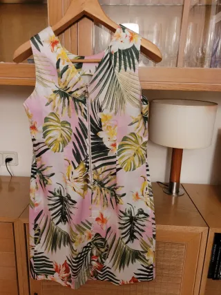 Vestido estampado flores tropicales