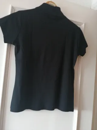 Camiseta cuello alto, manga corta