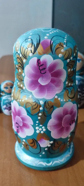 Matrioska russa in legno dipinto