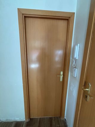 8 Puertas de madera maciza