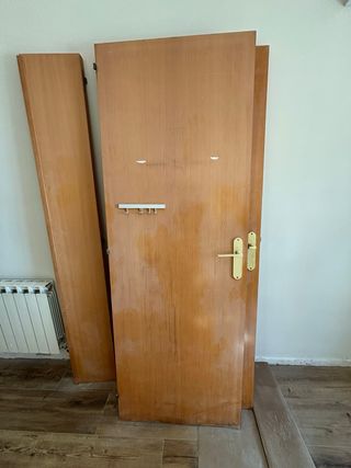 8 Puertas de madera maciza