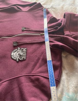 Sudadera con cremallera y capucha