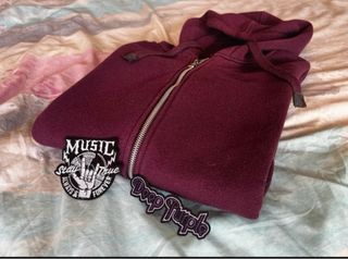 Sudadera con cremallera y capucha