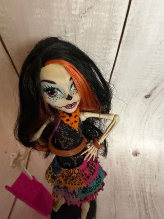 Monster High Skelita Calaveras Paris