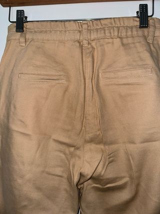 Calças beges