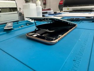 Reparación pantalla iPhone Express con garantía