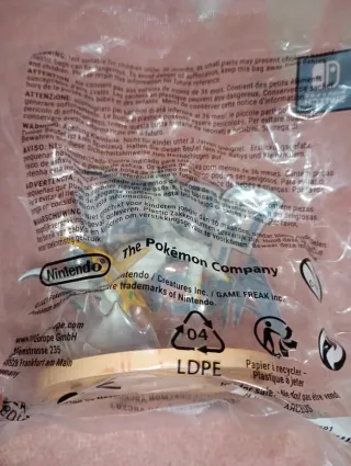 Figura Pokémon Leggende Arceus riserva limitata