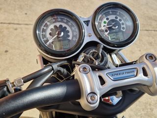TRIUMPH SPEED TWIN 1200cc.
