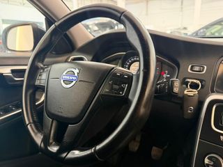 Volvo V60 Momentum