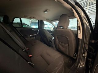 Volvo V60 Momentum