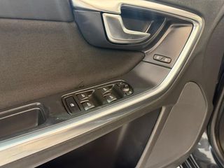 Volvo V60 Momentum