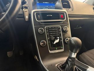Volvo V60 Momentum