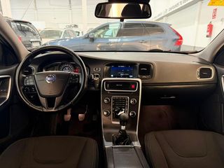 Volvo V60 Momentum