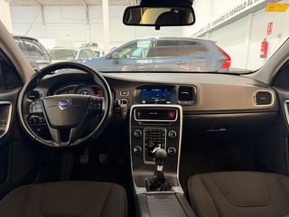 Volvo V60 Momentum