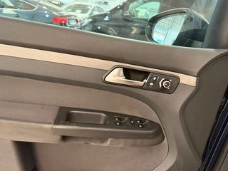 Volkswagen Touran 1.6 TDI 105cv DSG Edition