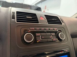 Volkswagen Touran 1.6 TDI 105cv DSG Edition