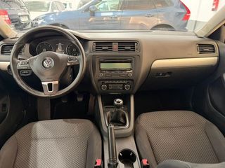 Volkswagen Jetta Advance