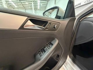 Volkswagen Jetta Advance