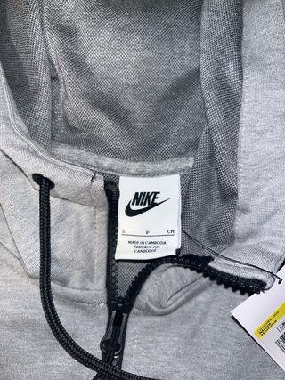 Chaqueta Nike Tech Gris