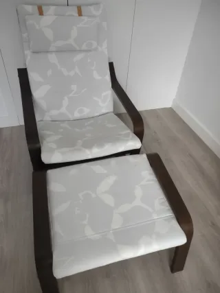 Sillón y reposapiés POÄNG